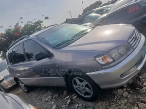 Toyota Picnic 2.0 FWD 2004