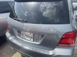 Mercedes-Benz GLK-Class Base GLK 250 BlueTEC 4dr AWD 4MATIC (2.1L 4cyl)
