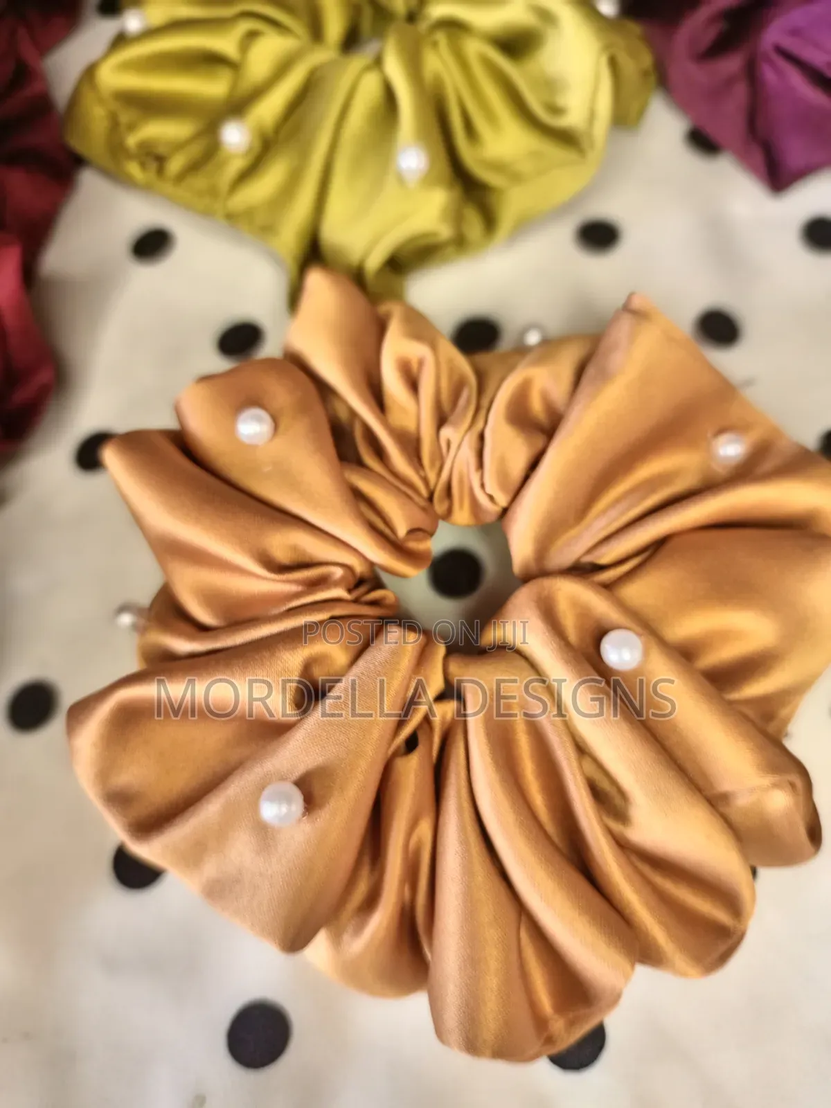 Hair Scrunchie With Bow