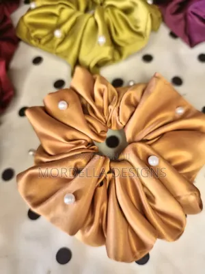 Hair Scrunchie With Bow