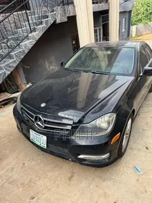 Mercedes-Benz C300 2013 Black