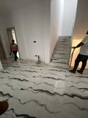 5bdrm Duplex in Ago Palace for rent