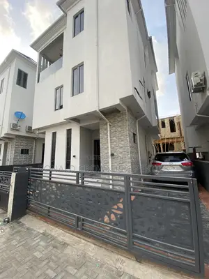 5bdrm Duplex in Ago Palace for rent