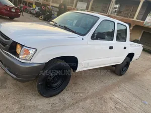 Toyota Hilux 2008 White