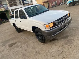 Toyota Hilux 2008 White