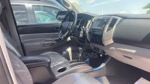 Toyota Tacoma Double Cab 4x4 4.0L V6 5-Speed Automatic 2013 Blue