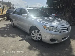 Toyota Camry LE 4dr Sedan (2.5L 4cyl 6AM) 2010 Silver