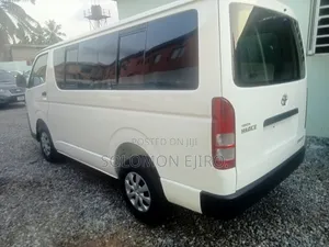 Toyota HiAce 2013 White