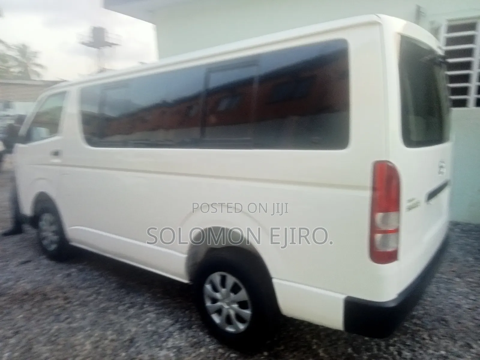 Toyota HiAce 2013 White