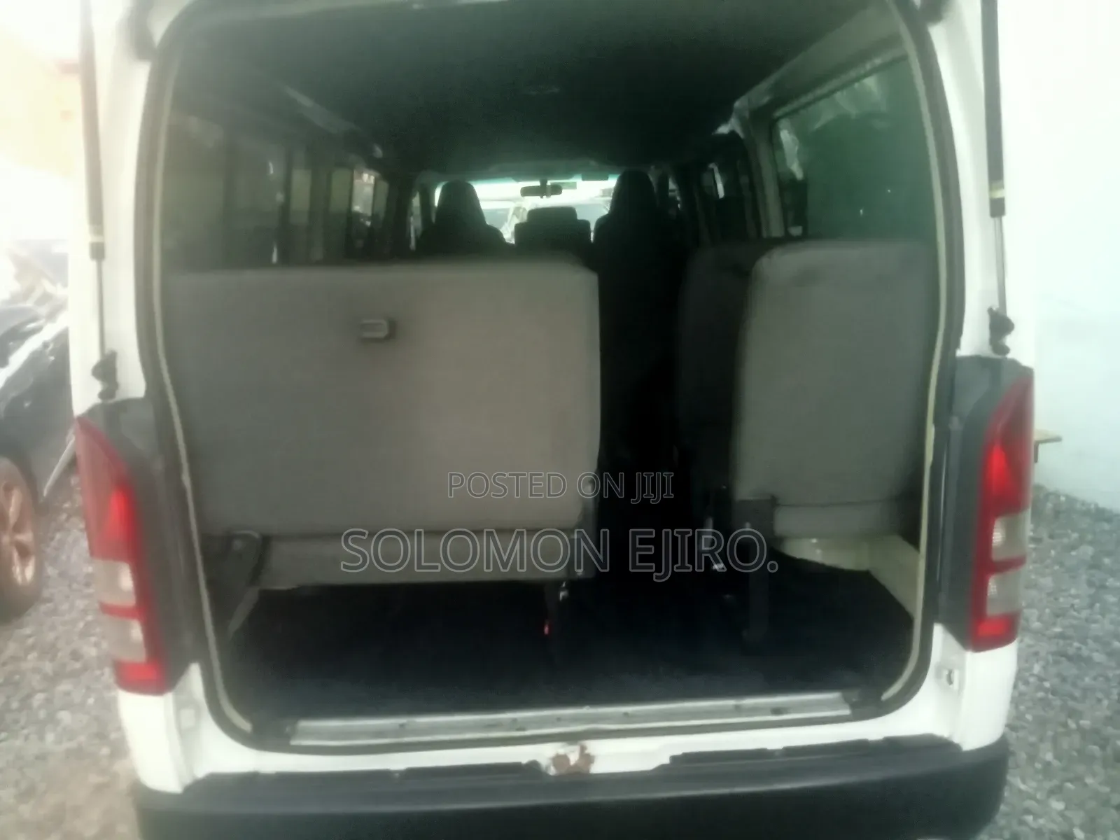 Toyota HiAce 2013 White