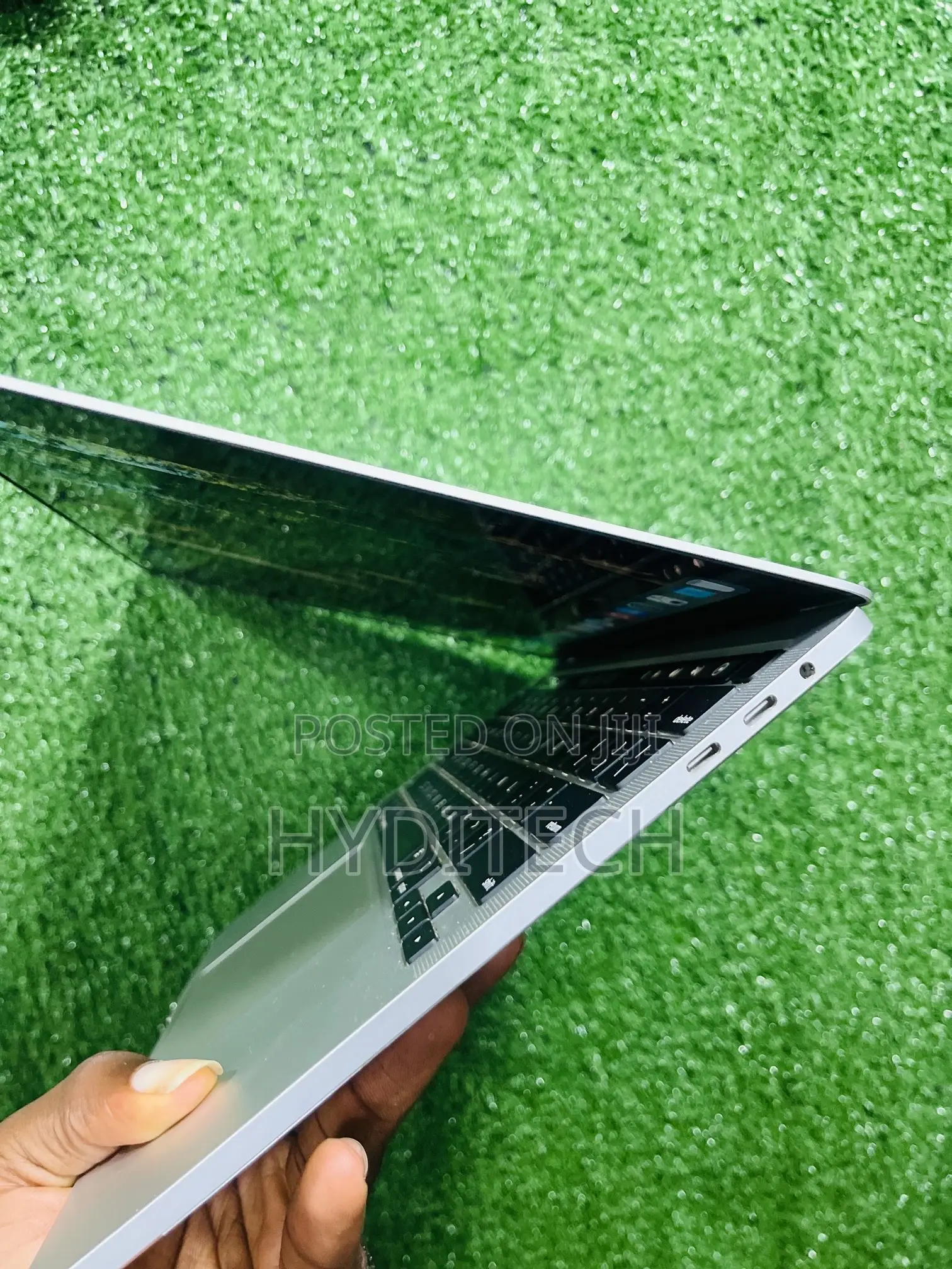Laptop Apple MacBook Pro 2020 32GB Intel Core i7 SSD 1T