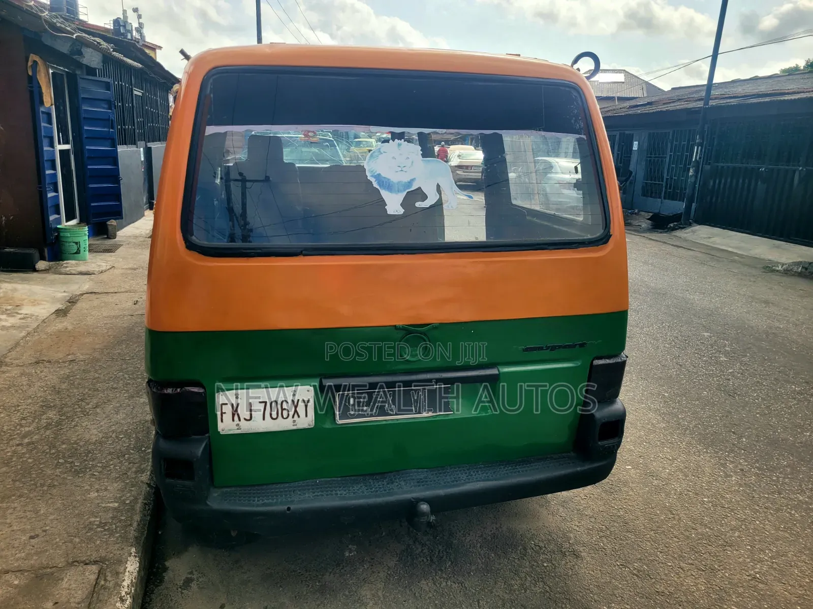 Volkswagen Transporter 2004 Orange
