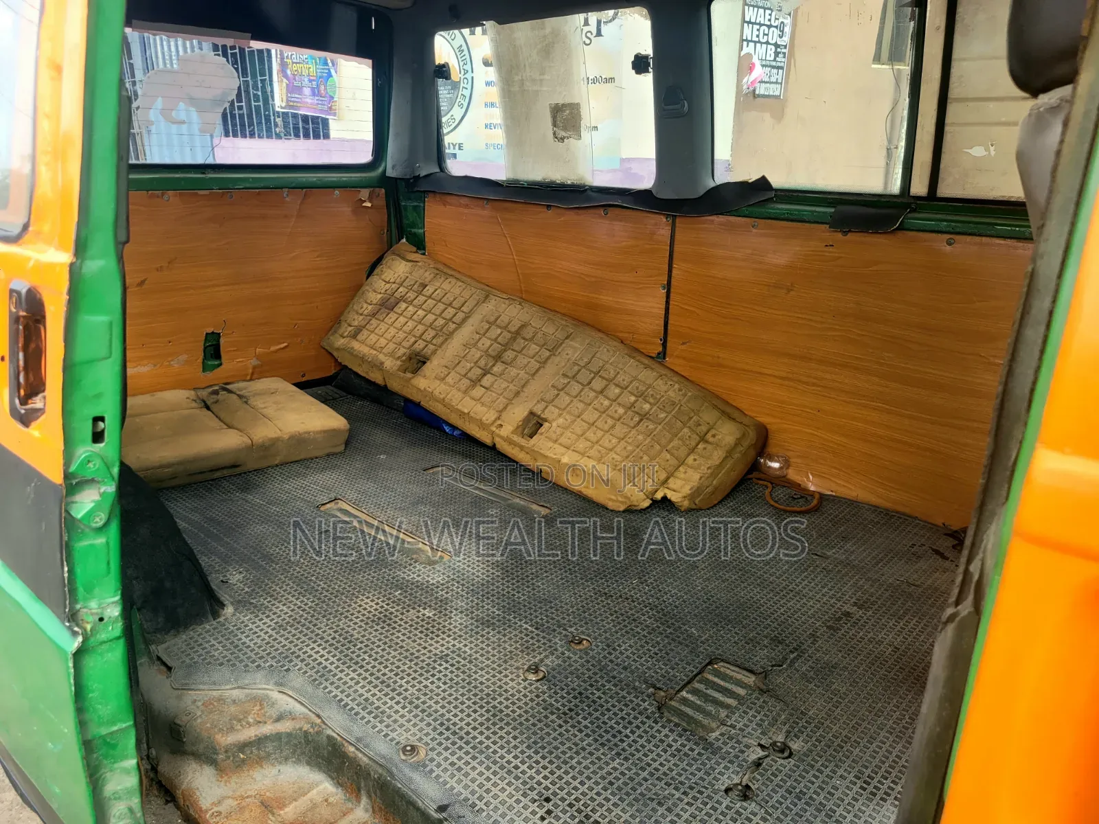 Volkswagen Transporter 2004 Orange