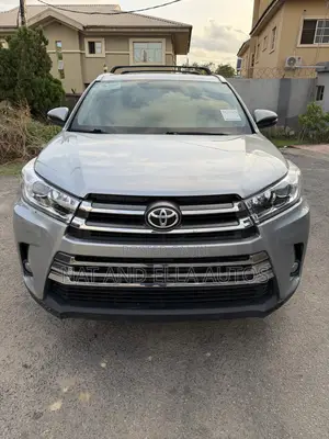 Toyota Highlander Limited 4dr SUV AWD (3.5L 6cyl 6A) 2015 Silver