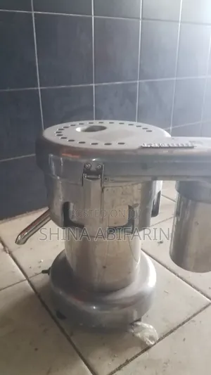 Hubert Juice Extractor