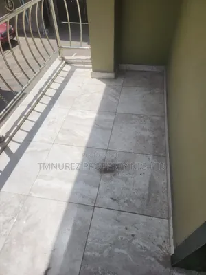 3bdrm Apartment in Osapa london for rent
