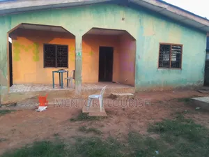 10bdrm Bungalow in Jackrosa, Ado-Odo/Ota for rent