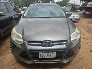 Ford Focus 2013 Gray