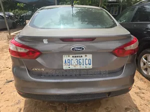 Ford Focus 2013 Gray