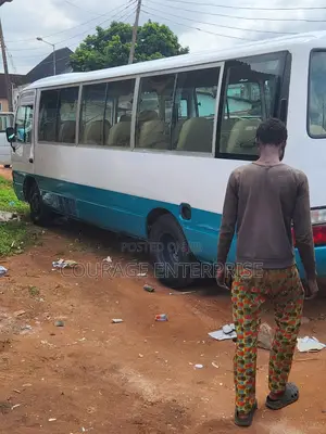 Toyota Coaster 2004 White