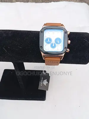 Brown Leather Strap Wristwatch
