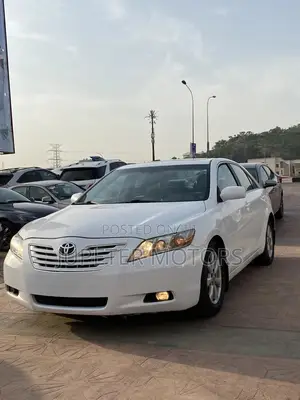 Toyota Camry LE 4dr Sedan (2.4L 4cyl 5A) 2009 White