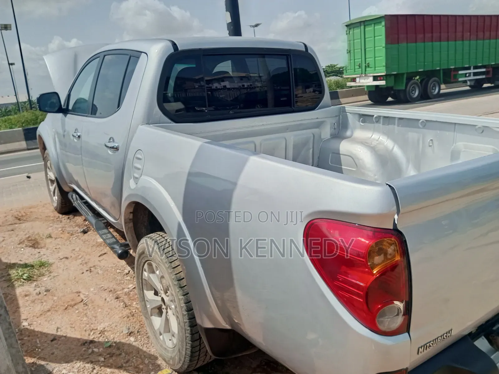 Mitsubishi L200 2010 White
