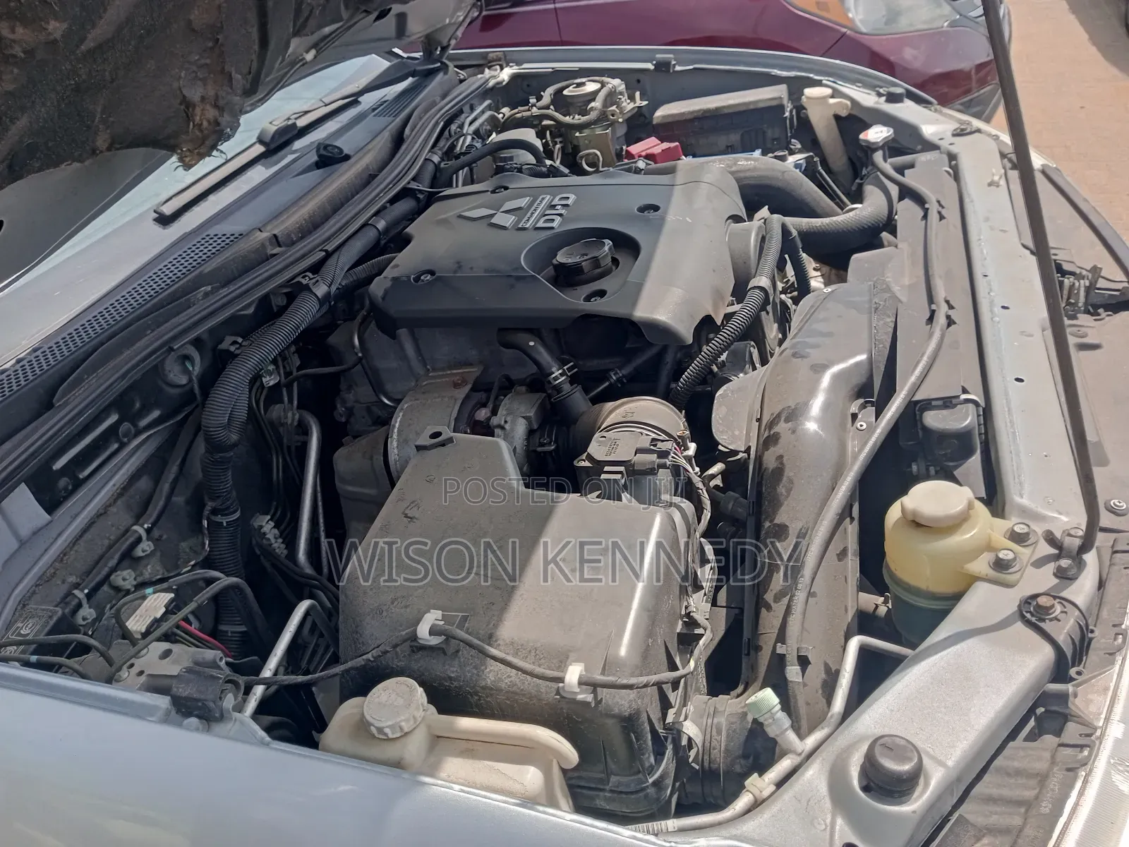 Mitsubishi L200 2010 White