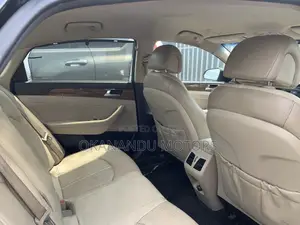 Hyundai Sonata Limited 2.0T Seban (2.0L 4cyl 6A) 2016 Black