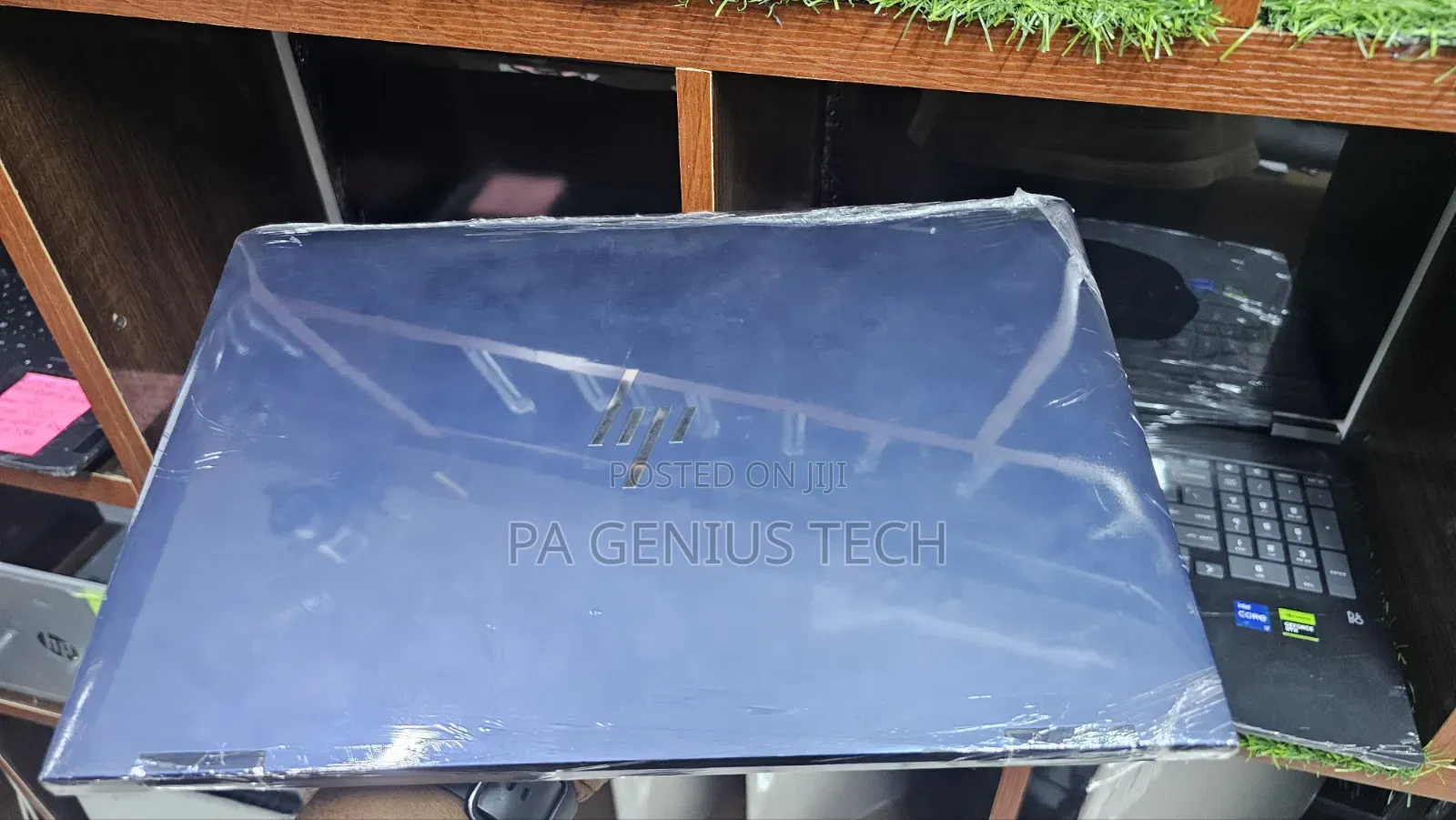 Laptop HP Dragonfly G3 8GB Intel Core i5 SSD 256GB