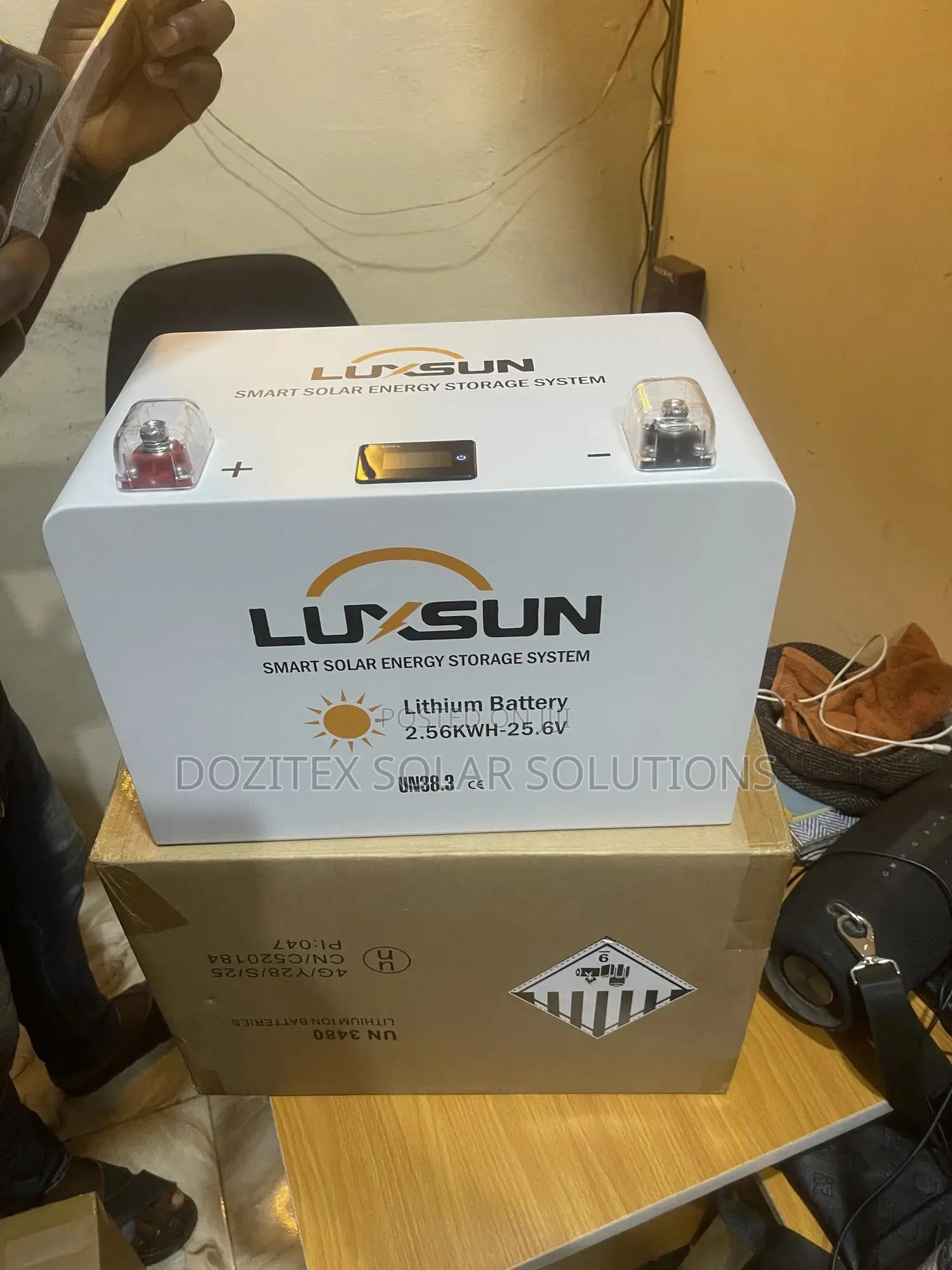 2.56kw/24v Luxsun Lithium Battery