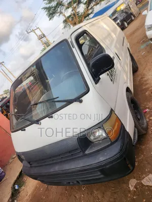 Toyota HiAce 1982 White