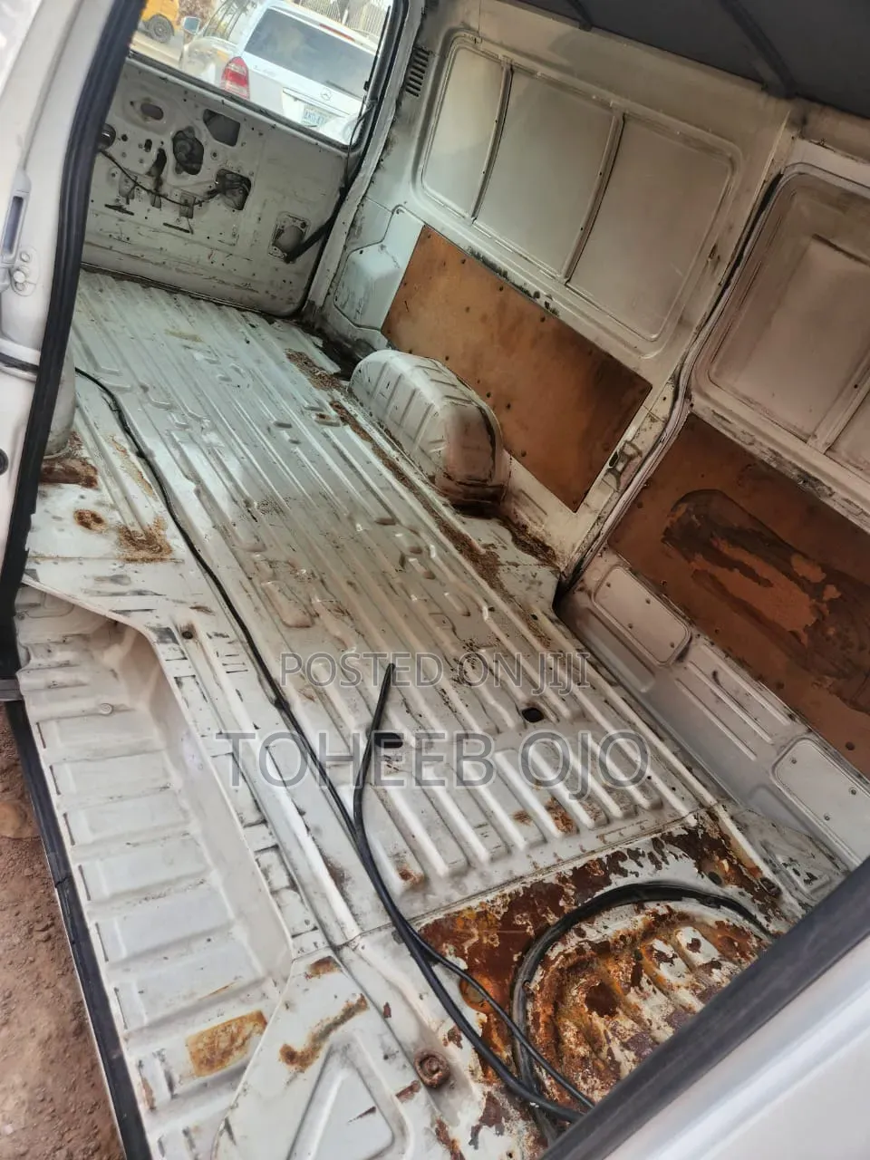 Toyota HiAce 1982 White