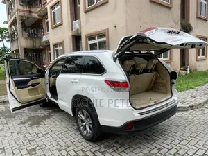 Toyota Highlander Limited Platinum 4dr SUV (3.5L 6cyl 6A) 2015 White