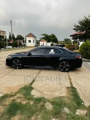 Toyota Camry XSE (2.5L 4cyl 8A) 2019 Blue