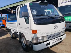 Toyota Dyna100 Four Tires