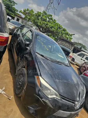 Toyota Corolla 2015 Black