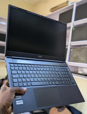 New Laptop Toshiba 8GB Intel Core i5 SSD 256GB