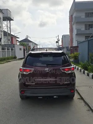 Toyota Highlander Limited V6 4x2 (3.5L 6cyl 6A) 2016 Burgundy