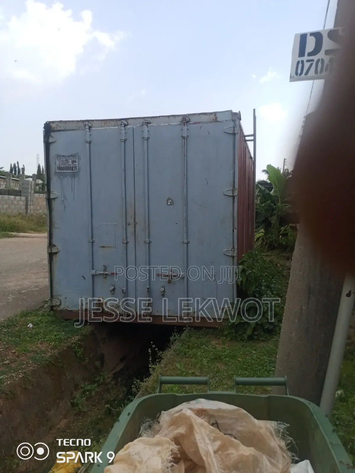Fairly Used Begger Container.