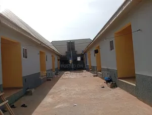 11bdrm Block of Flats in Teaching Hospital, for sale