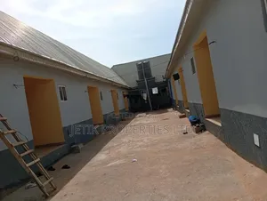 11bdrm Block of Flats in Teaching Hospital, for sale