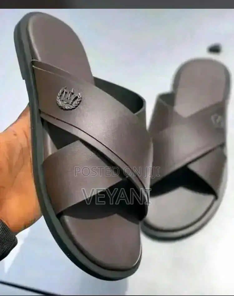 Veyani Classic Slides