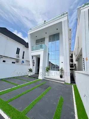 5bdrm Duplex in Ologolo for sale