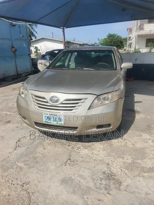 Toyota Camry 2008 Gold