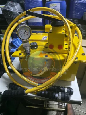 Enerpac P464 Two-Speed Ultima Steel Hydraulic Hand Pump Accessories