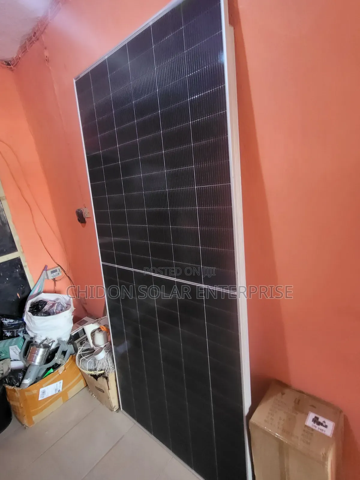 725w Jinko Solar Panel