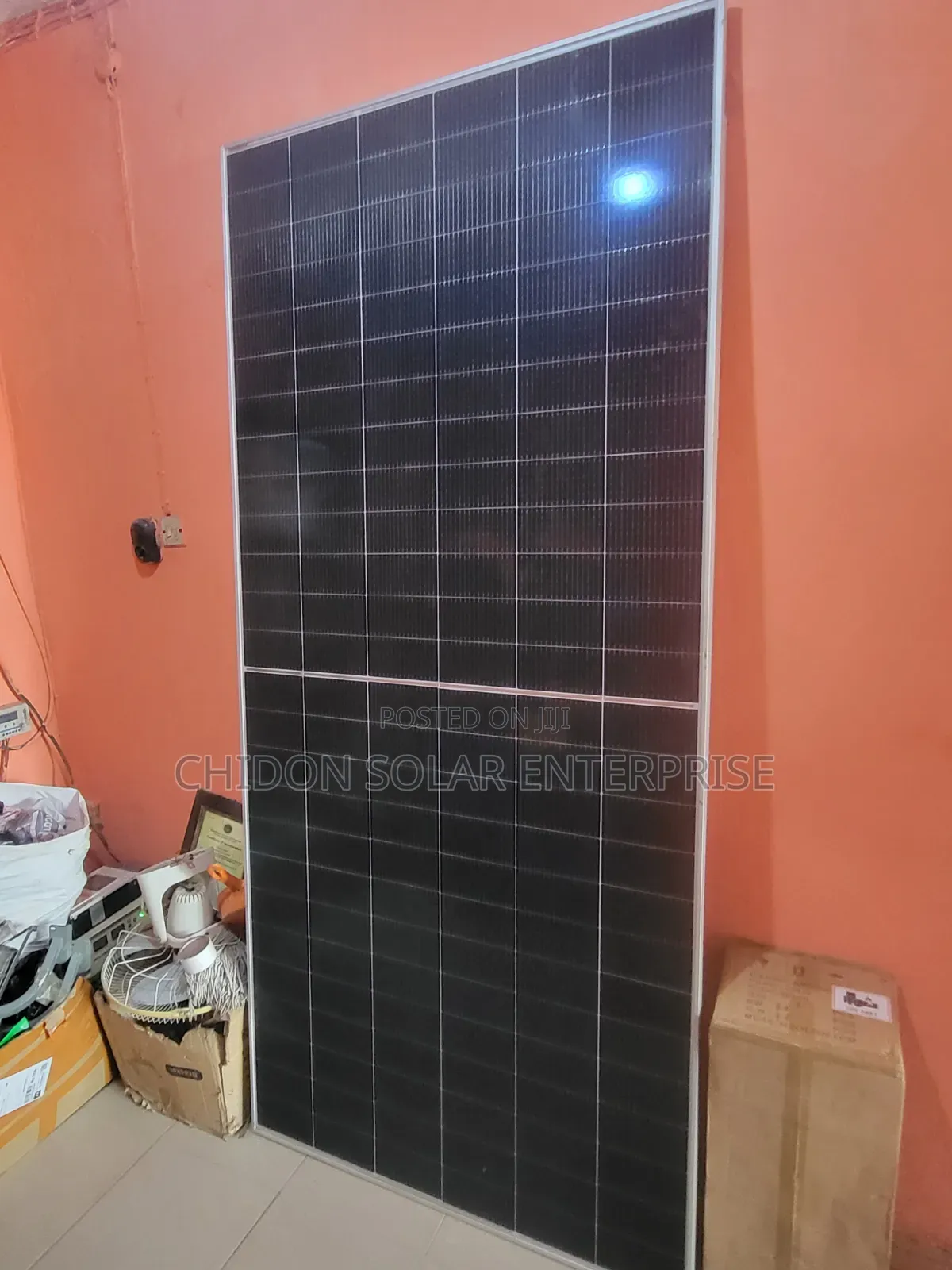 725w Jinko Solar Panel