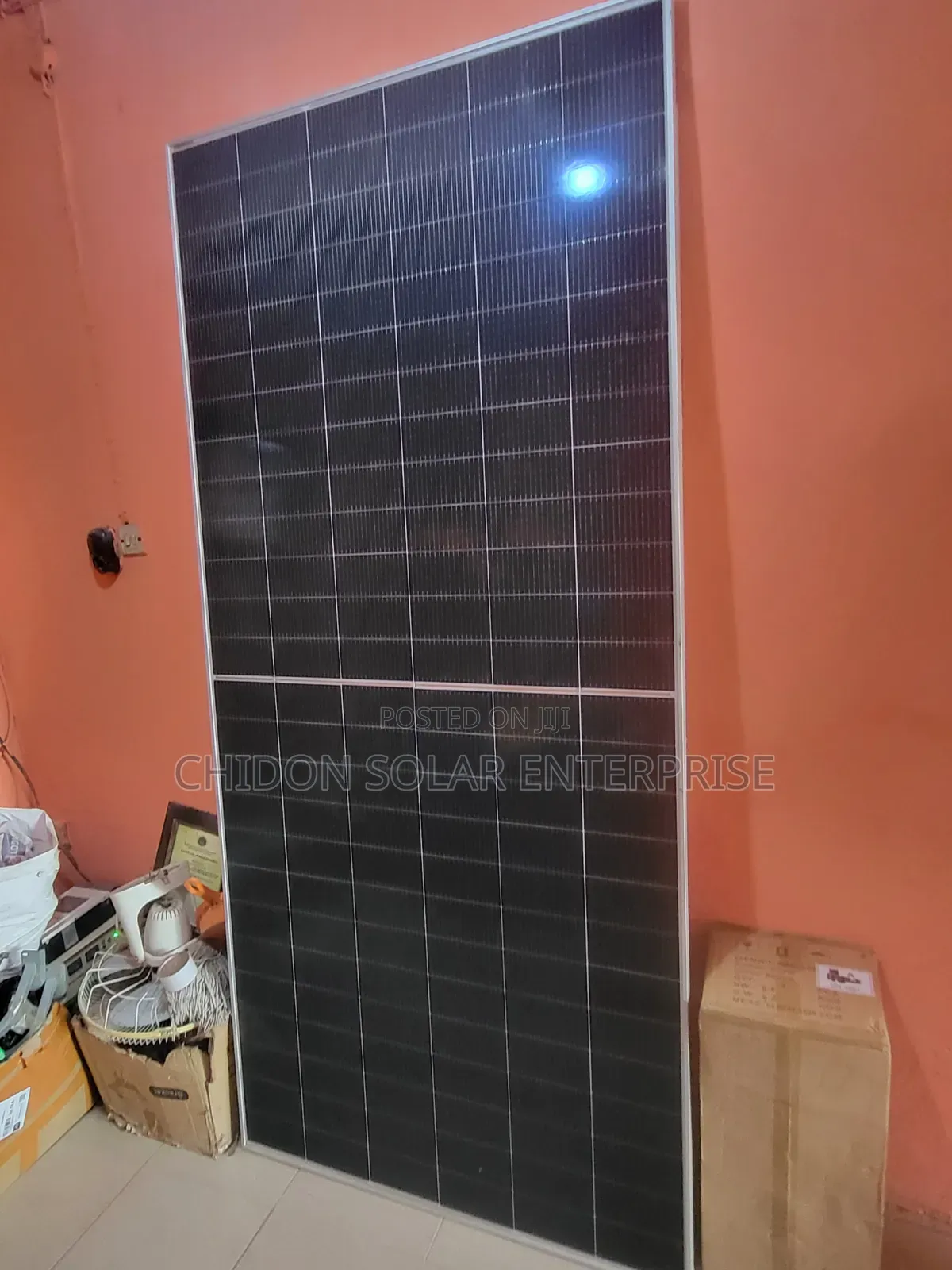 725w Jinko Solar Panel