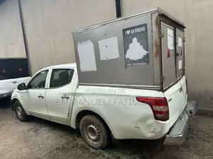 Mitsubishi L200 Club Cab 2.2 4WD 2016 White